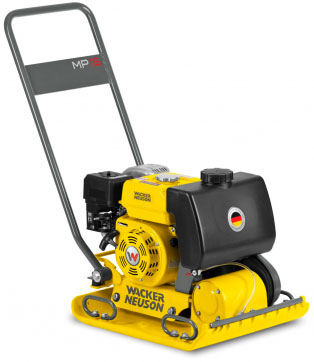 Виброплита Wacker Neuson MP-15 в прокат в Краснодаре. У нас лучшая цена за сутки! Возможность взять в аренду с выгодной скидкой до 40% при экспресс доставке 24/7. И помните, ночью стоимость еще дешевле на 30%! #арендапрокат #виброплита #выгодно